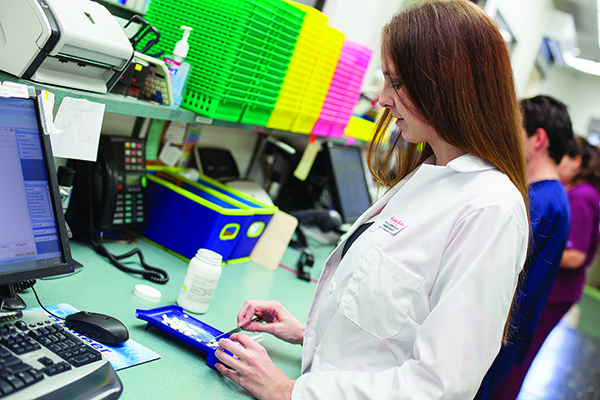 Brookshire Brothers Pharmacist Filling a Prescription