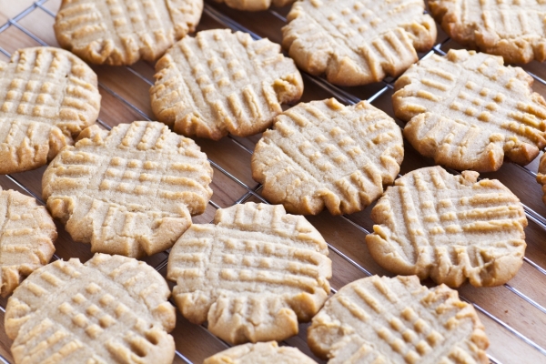 Quick 3 Ingredient Peanut Butter Cookies